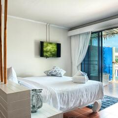 At Zea Hotel Phuket комната для гостей фото 2
