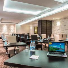 Гостиница AZIMUT Hotel FREESTYLE Rosa Khutor в Эсто-Садке - забронировать гостиницу AZIMUT Hotel FREESTYLE Rosa Khutor, цены и фото номеров Эсто-Садок интерьер отеля фото 3