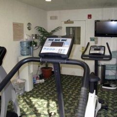 Отель TownePlace Suites by Marriott Indianapolis - Keystone фитнесс-зал фото 2