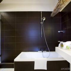 Отель Holiday Inn Paris Opéra Grands Boulevards ванная фото 2