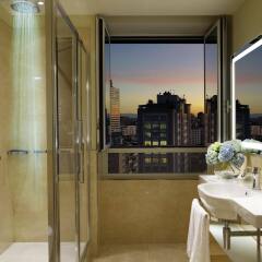 Отель UNA Hotel Century Италия, Милан - 2 отзыва об отеле, цены и фото номеров - забронировать отель UNA Hotel Century онлайн ванная