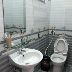 Ngoc Loan Hostel Далат ванная