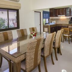 Отель Baan Kanittha - 6 Bedrooms GT Pool Villa в номере
