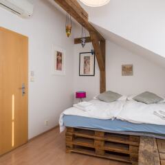 Апартаменты Spacious Apartments in Heart of Prague комната для гостей фото 3