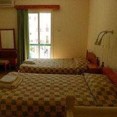 Отель Sea 'n Lake View Hotel Apartments Кипр, Ларнака - 1 отзыв об отеле, цены и фото номеров - забронировать отель Sea 'n Lake View Hotel Apartments онлайн комната для гостей фото 4