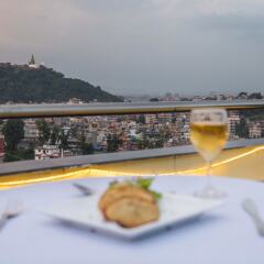 Отель Swayambhu Hotels and Apartments Непал, Катманду - отзывы, цены и фото номеров - забронировать отель Swayambhu Hotels and Apartments онлайн балкон