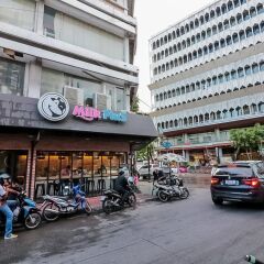 Отель Nida Rooms Silom 19 Orchid Residence At The Mix Silom Бангкок парковка