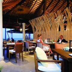Отель Melati Beach Resort & Spa питание фото 3