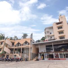 Patong 7Days Premium Hotel Phuket вид на фасад фото 2
