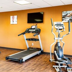 Отель Rodeway Inn & Suites Niagara Falls США, Ниагара-Фолс - отзывы, цены и фото номеров - забронировать отель Rodeway Inn & Suites Niagara Falls онлайн фитнесс-зал фото 2