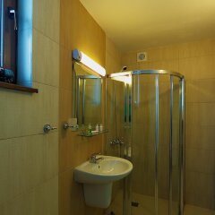 Отель Forest Nook Villas Болгария, Пампорово - отзывы, цены и фото номеров - забронировать отель Forest Nook Villas онлайн ванная