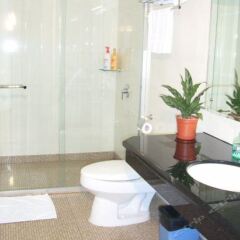 Отель Yinyi Hotel Китай, Чжуншань - отзывы, цены и фото номеров - забронировать отель Yinyi Hotel онлайн ванная фото 2