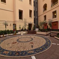Grand Hotel Yerevan вид на фасад фото 2