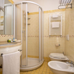 Hotel Kennedy in Rimini, Italy from 43$, photos, reviews - zenhotels.com bathroom