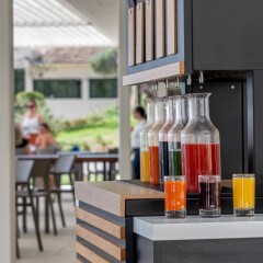 Отель Aeolos Beach Resort All Inclusive Греция, Корфу - отзывы, цены и фото номеров - забронировать отель Aeolos Beach Resort All Inclusive онлайн гостиничный бар