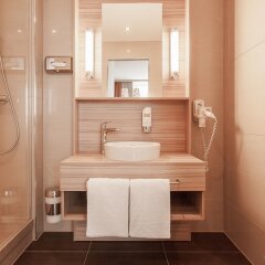 Star Inn Hotel Premium Dresden im Haus Altmarkt, by Quality ванная фото 2
