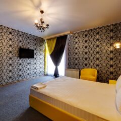 Гостиница Marton Boutique and Spa в Краснодаре 4 отзыва об отеле, цены и фото номеров - забронировать гостиницу Marton Boutique and Spa онлайн Краснодар комната для гостей фото 7