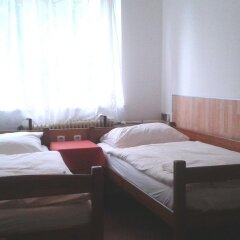 Отель Hostel Sokol Troja Чехия, Прага - отзывы, цены и фото номеров - забронировать отель Hostel Sokol Troja онлайн комната для гостей фото 5