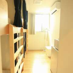 Coins Hostel Tenjin Фукуока сейф в номере
