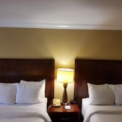 Отель Clarion Inn & Suites Clearwater комната для гостей фото 3