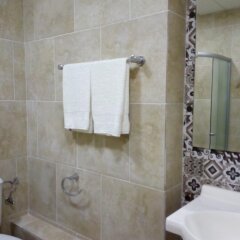 Отель Afrodita Dimitrovgrad Bulgaria Болгария, Димитровград - отзывы, цены и фото номеров - забронировать отель Afrodita Dimitrovgrad Bulgaria онлайн ванная