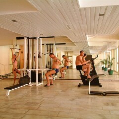 Begonville Hotel фитнесс-зал