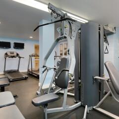 Отель Best Western Premier Calgary Plaza Hotel & Conference Centre Канада, Калгари - отзывы, цены и фото номеров - забронировать отель Best Western Premier Calgary Plaza Hotel & Conference Centre онлайн фитнесс-зал
