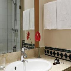 Отель Ibis Rabat Agdal Марокко, Рабат - отзывы, цены и фото номеров - забронировать отель Ibis Rabat Agdal онлайн ванная фото 2