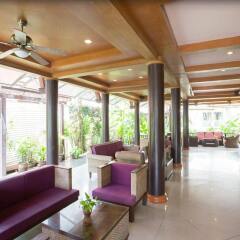 Отель Kata Poolside Resort интерьер отеля