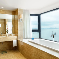 Wyndham Legend Halong Hotel ванная