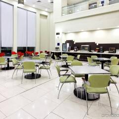Отель Holiday Inn Express San Pedro Sula Гондурас, Сан-Педро-Сула - отзывы, цены и фото номеров - забронировать отель Holiday Inn Express San Pedro Sula онлайн питание