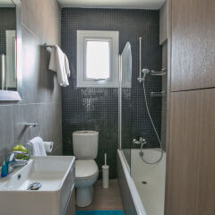 Отель Evelina Apartment Кипр, Протарас - отзывы, цены и фото номеров - забронировать отель Evelina Apartment онлайн ванная