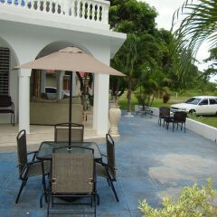 Отель By The Sea Vacation Home And Villa фото 4