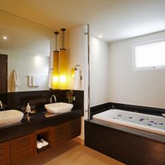 Отель Serenity Resort & Residences Phuket ванная