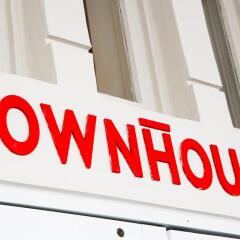 Townhouse Hotel парковка