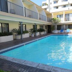 Отель Days Inn by Wyndham Hollywood Near Universal Studios бассейн