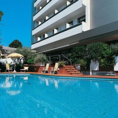 Отель National Hotel Италия, Римини - 8 отзывов об отеле, цены и фото номеров - забронировать отель National Hotel онлайн бассейн