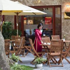 Отель Conifer Boutique Hotel Вьетнам, Ханой - отзывы, цены и фото номеров - забронировать отель Conifer Boutique Hotel онлайн питание