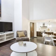 Апартаменты Bas Apartments Gracia Барселона комната для гостей фото 2