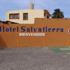 Hotel Salvatierra парковка