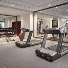 Отель Courtyard by Marriott Tbilisi фитнесс-зал