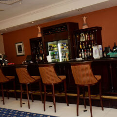 Отель Oakwood Park Hotels гостиничный бар