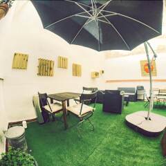 Отель Lollipop Flats City Center Petite Suite III