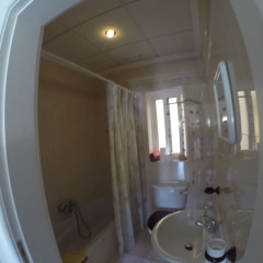 Апартаменты Senglea Seafront Apartment ванная