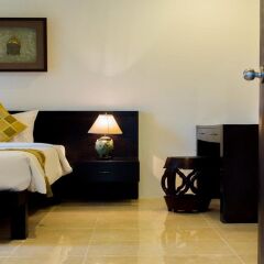 Отель Praewa Villas Naiyang Phuket интерьер отеля