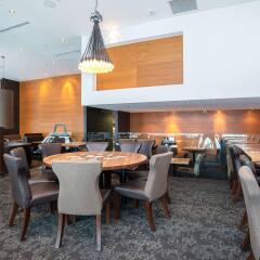 Отель Sandman Hotel & Suites Calgary South Канада, Калгари - отзывы, цены и фото номеров - забронировать отель Sandman Hotel & Suites Calgary South онлайн питание