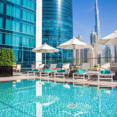 Steigenberger Hotel Business Bay, Dubai бассейн