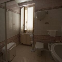 Hotel Athena Сполето ванная фото 2