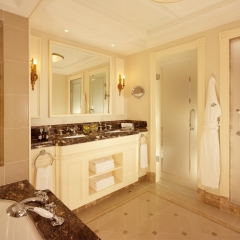 Fairmont Grand Hotel Kyiv Киев ванная фото 2