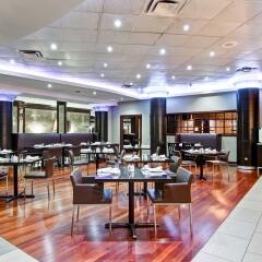 Отель Delta Hotels by Marriott Toronto East Канада, Торонто - отзывы, цены и фото номеров - забронировать отель Delta Hotels by Marriott Toronto East онлайн питание